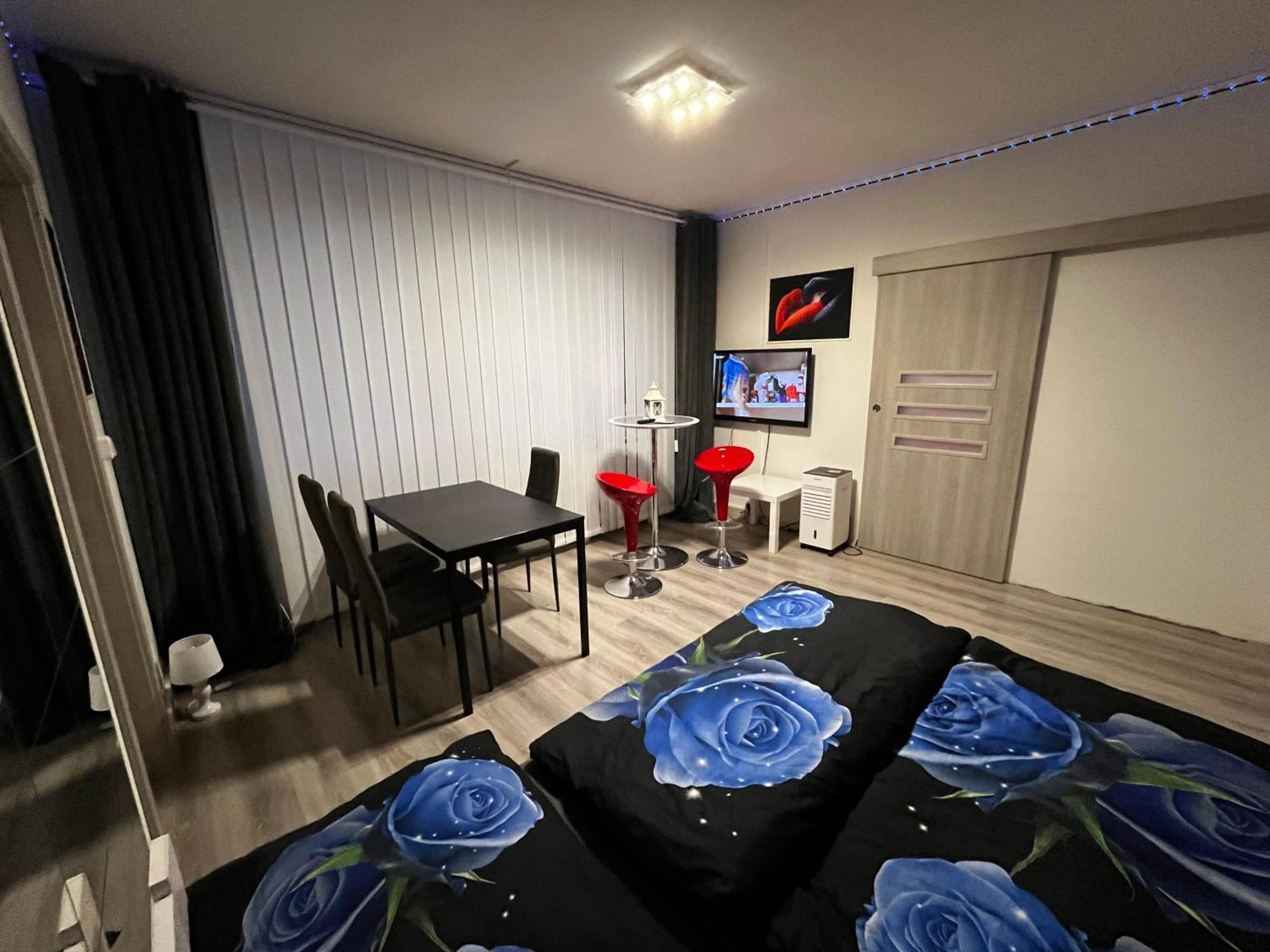 Monfas Apartment Barrandov Прага Экстерьер фото